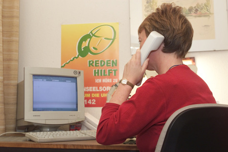 Die Telefonseelsorge per E-Mail. Web-sitewww.telefonseelsorge.at/wien.Wien, 20.11.2001